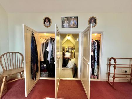 3 bedroom House for sale in Park Road, Allington, NG32