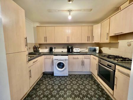 2 bedroom Flat for sale in University Court, Grantham, NG31