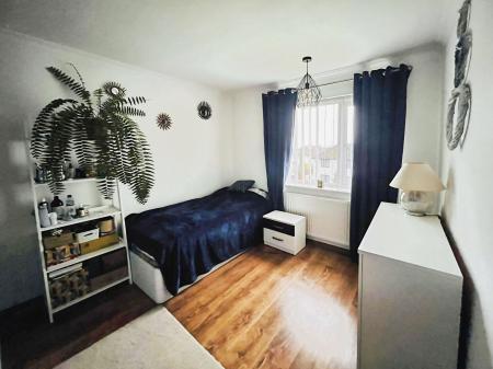3 bedroom Semi-detached house for sale in Tennyson Avenue, Grantham, NG31