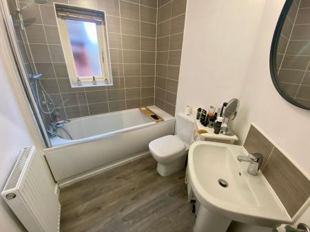 3 bedroom Terraced House for sale in Watt Avenue, Colsterworth, NG33