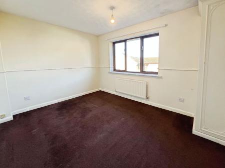 3 bedroom Semi-detached house for sale in Sunningdale, Grantham, NG31