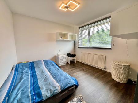 3 bedroom Semi-detached house for sale in Wroxall Drive, Grantham, NG31