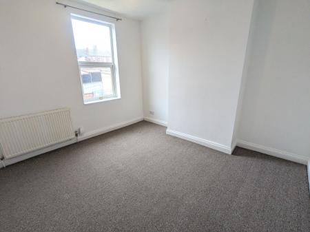 3 bedroom Terraced House for sale in Stuart Street, Grantham, NG31
