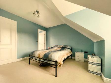 3 bedroom Terraced House for sale in Ermine Street, Ancaster, NG32