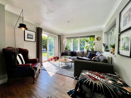 4 bedroom Detached house for sale in SOLD BY NEWTON FALLOWELL - Meadows Close, Long Bennington