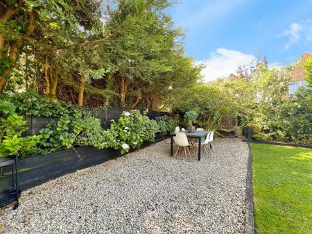 4 bedroom Detached house for sale in SOLD BY NEWTON FALLOWELL - Meadows Close, Long Bennington