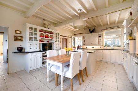 6 bedroom Detached house for sale in Church Lane, Brandon, NG32