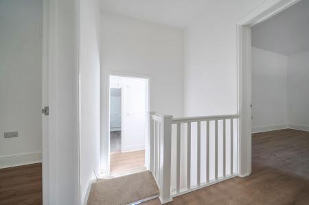 4 bedroom Semi-detached house for sale in South Parade, Grantham, NG31