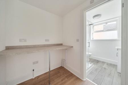 4 bedroom Semi-detached house for sale in South Parade, Grantham, NG31