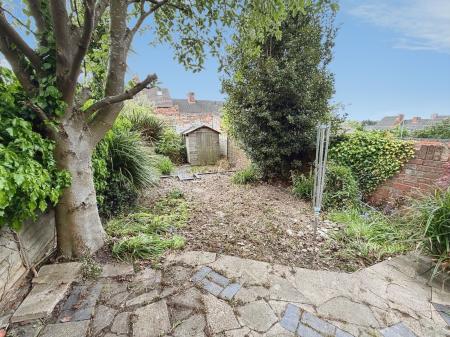 3 bedroom Terraced House for sale in St. Annes Street, Grantham, NG31
