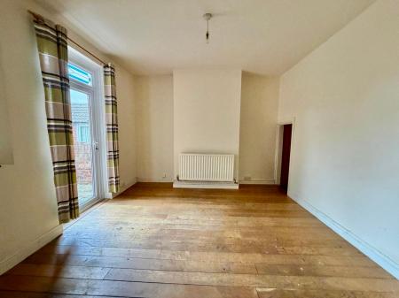 3 bedroom Terraced House for sale in St. Annes Street, Grantham, NG31