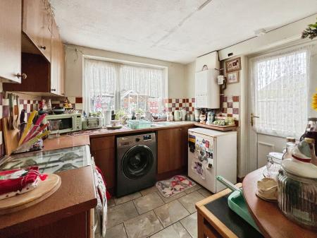 2 bedroom Terraced House for sale in Cowes Road, Grantham, NG31