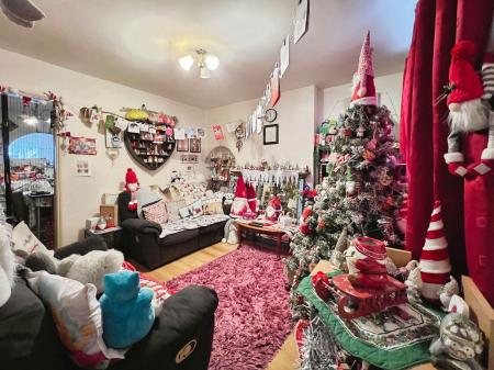2 bedroom Terraced House for sale in Cowes Road, Grantham, NG31