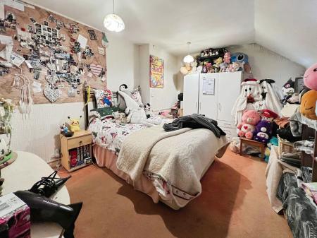 2 bedroom Terraced House for sale in Cowes Road, Grantham, NG31
