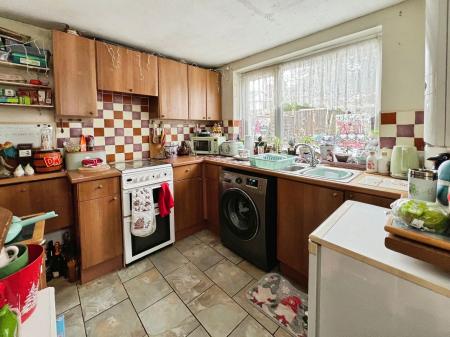 2 bedroom Terraced House for sale in Cowes Road, Grantham, NG31