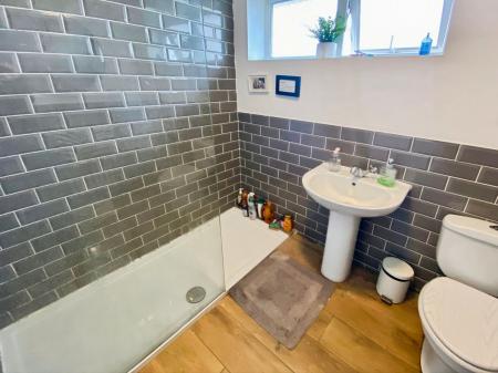 3 bedroom Semi-detached house for sale in Stephenson Avenue, Gonerby Hill Foot, NG31