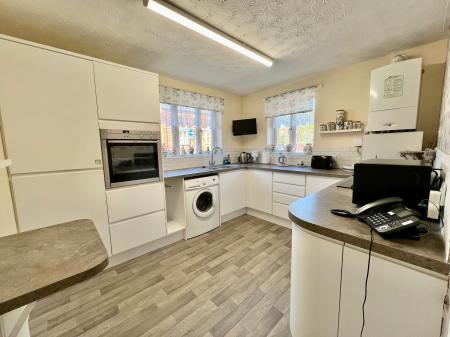 2 bedroom Flat for sale in Premier Court, Grantham, NG31