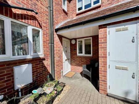 2 bedroom Flat for sale in Premier Court, Grantham, NG31