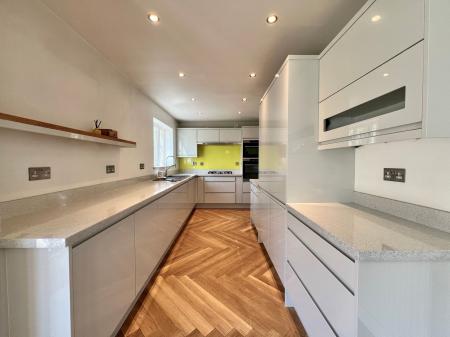 4 bedroom Detached house for sale in Rosedale Drive, Grantham, NG31