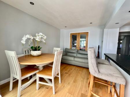 4 bedroom Detached house for sale in Cotswold Drive, Gonerby Hill Foot, NG31