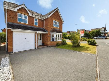4 bedroom Detached house for sale in Cotswold Drive, Gonerby Hill Foot, NG31