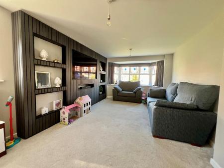 4 bedroom Detached house for sale in Cotswold Drive, Gonerby Hill Foot, NG31