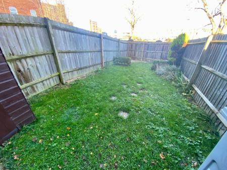 2 bedroom End of terrace house for sale in Hathersage Close, Grantham, NG31