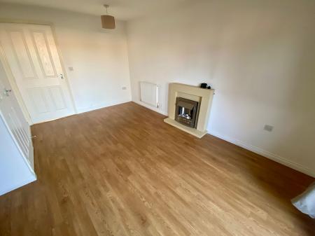 2 bedroom End of terrace house for sale in Hathersage Close, Grantham, NG31