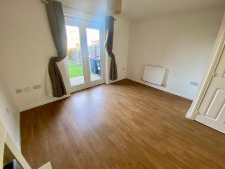 2 bedroom End of terrace house for sale in Hathersage Close, Grantham, NG31
