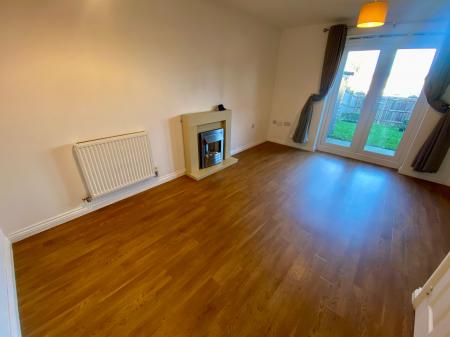 2 bedroom End of terrace house for sale in Hathersage Close, Grantham, NG31