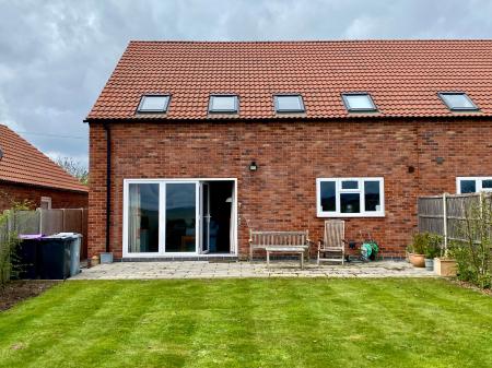 4 bedroom Semi-detached house for sale in Sedgebrook Road, Allington, NG32