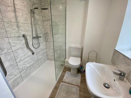 4 bedroom Semi-detached house for sale in Sedgebrook Road, Allington, NG32