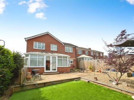 4 bedroom Detached house for sale in Worcester Road, Grantham, NG31