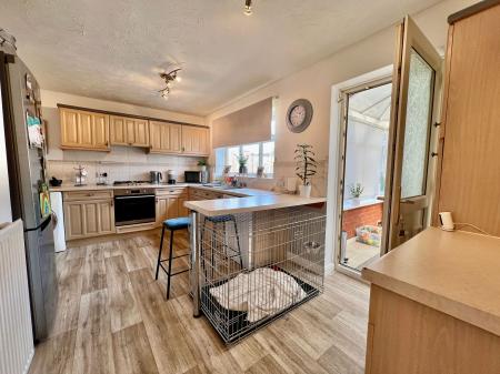 4 bedroom Detached house for sale in Worcester Road, Grantham, NG31