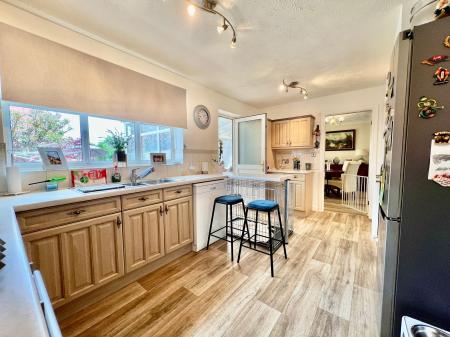 4 bedroom Detached house for sale in Worcester Road, Grantham, NG31