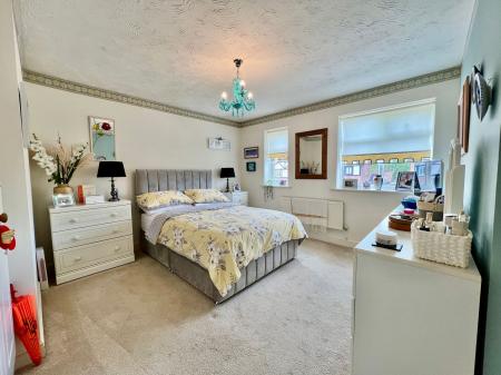 4 bedroom Detached house for sale in Worcester Road, Grantham, NG31