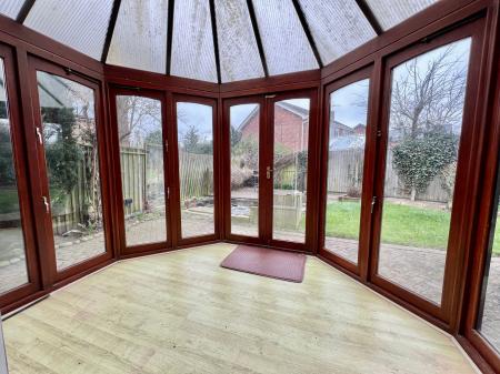4 bedroom Detached house for sale in Bennington Close, Long Bennington, NG23