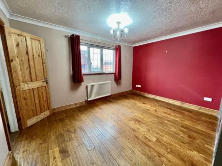 4 bedroom Detached house for sale in Bennington Close, Long Bennington, NG23