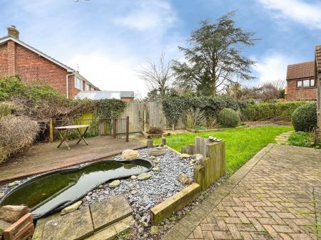 4 bedroom Detached house for sale in Bennington Close, Long Bennington, NG23