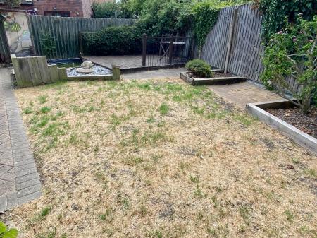 4 bedroom Detached house for sale in Bennington Close, Long Bennington, NG23