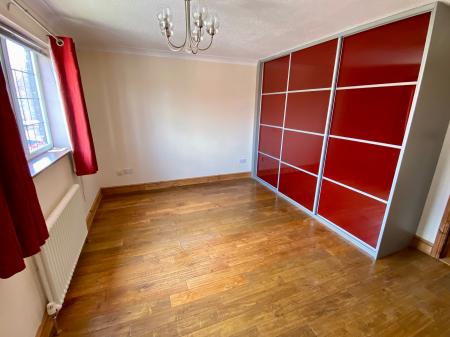 4 bedroom Detached house for sale in Bennington Close, Long Bennington, NG23