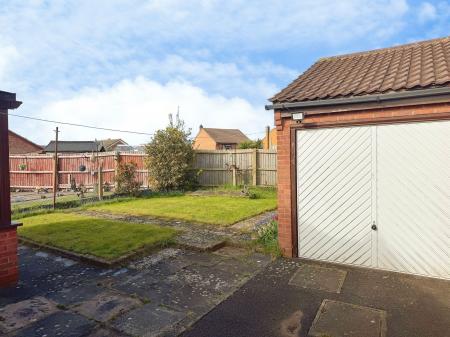 2 bedroom Detached bungalow for sale in Manchester Way, Grantham, NG31