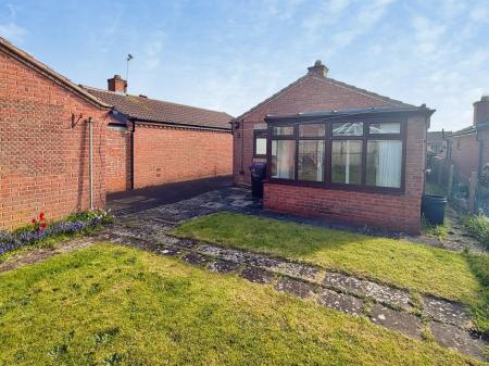 2 bedroom Detached bungalow for sale in Manchester Way, Grantham, NG31