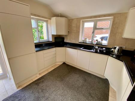 3 bedroom Detached bungalow for sale in Main Street, Ingoldsby, NG33