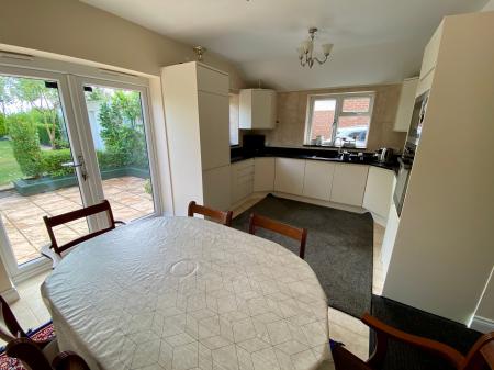 3 bedroom Detached bungalow for sale in Main Street, Ingoldsby, NG33