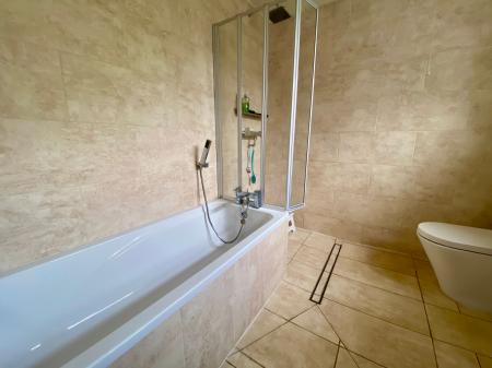 3 bedroom Detached bungalow for sale in Main Street, Ingoldsby, NG33
