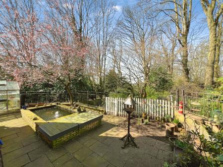 4 bedroom Detached house for sale in Cold Harbour Lane, Grantham, NG31
