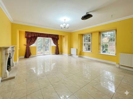 4 bedroom Detached house for sale in Cold Harbour Lane, Grantham, NG31