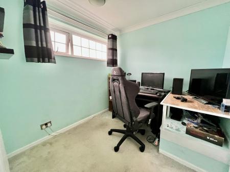 3 bedroom Detached house for sale in SOLD BY NEWTON FALLOWELL - Kenilworth Road