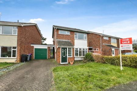 3 bedroom Detached house for sale in SOLD BY NEWTON FALLOWELL - Kenilworth Road